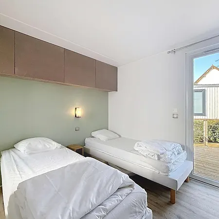 Mobil-home Grand Confort, 200 M Plage, 4 Pers, 2 Chambres, 2 Sdb, Piscine, Parking - Fr-1-361a-38