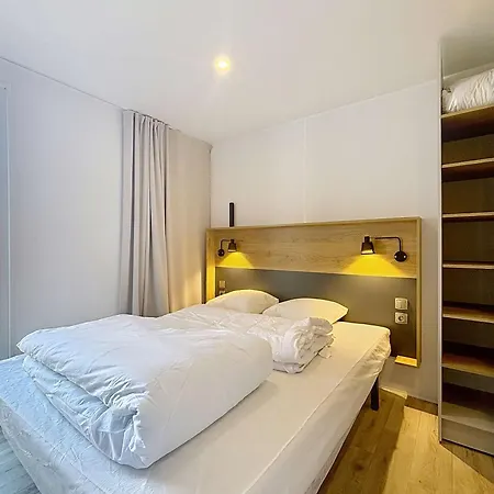 Mobil-home Grand Confort, 200 M Plage, 4 Pers, 2 Chambres, 2 Sdb, Piscine, Parking - Fr-1-361a-38 *