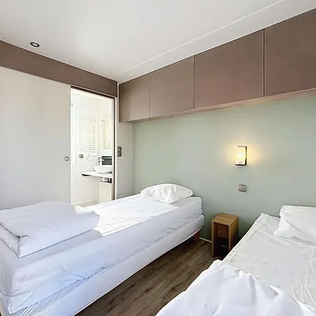 Mobil-home Grand Confort, 200 M Plage, 4 Pers, 2 Chambres, 2 Sdb, Piscine, Parking - Fr-1-361a-38 Holiday home *